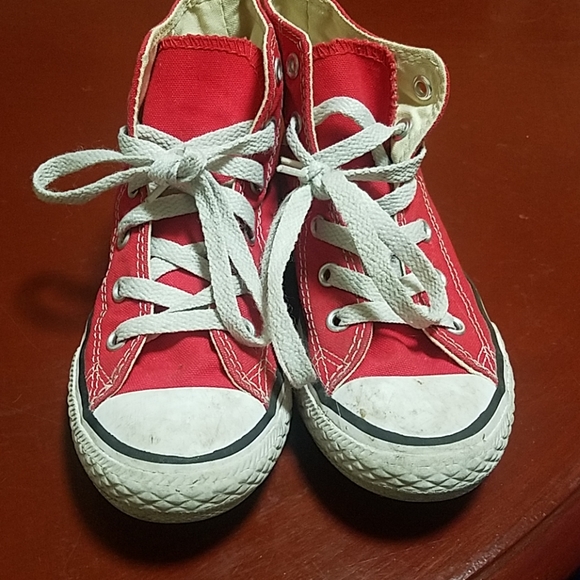 COPY - Red converse - Picture 2 of 4